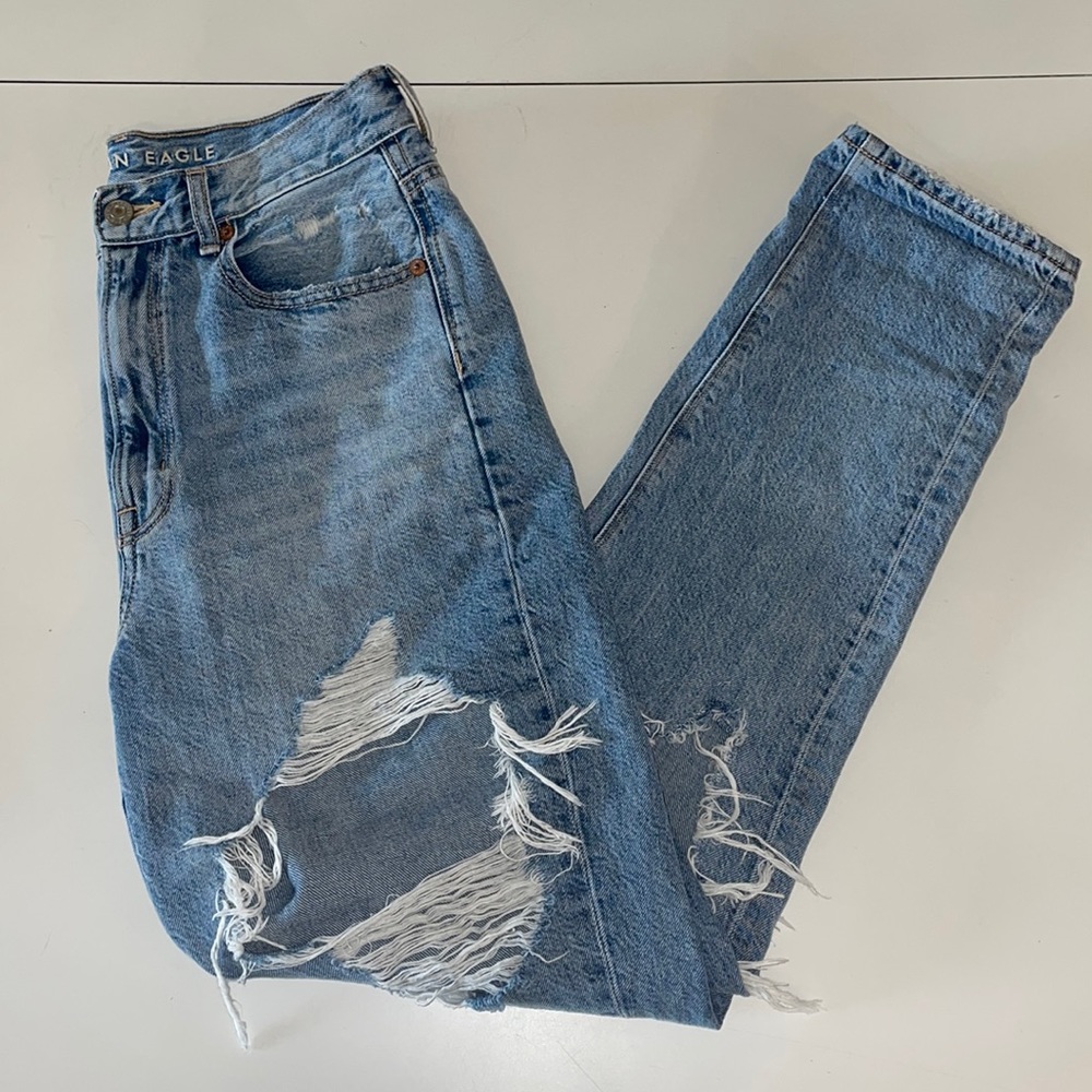 American Eagle mom jeans (ripped)